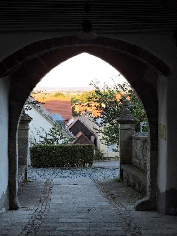 Turmstueble Im Torhaus Von 1545 Apartment Burgbernheim Ngoại thất bức ảnh